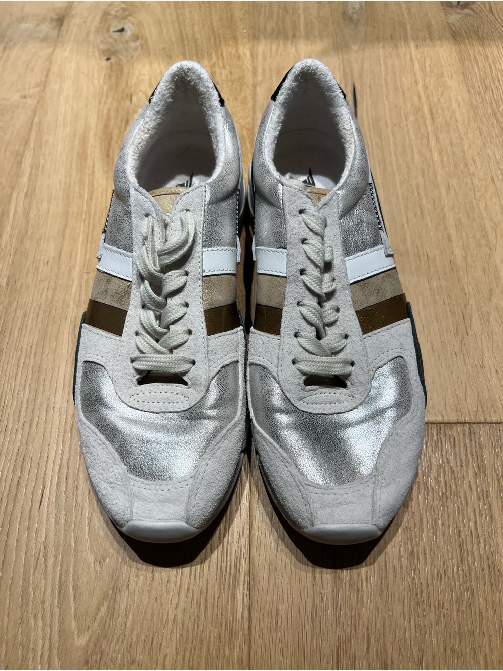 Gola Daytona Blaze Silver, White and Gold Accent Sneakers, Size 9